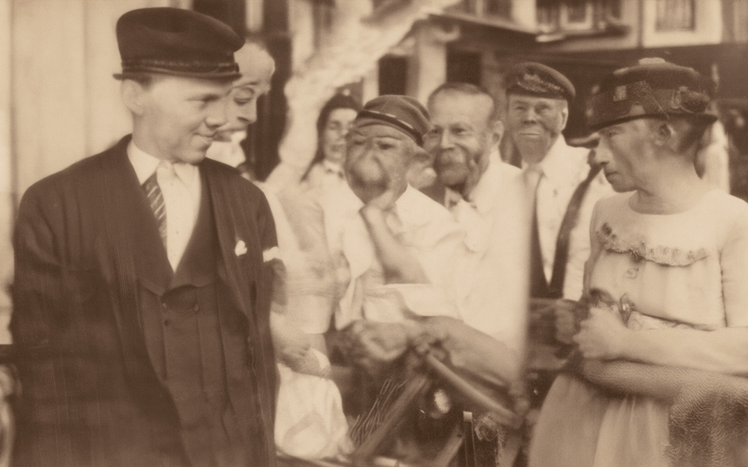 Unlocking the Past: Discovering Old Historical Photos Through Vintage Photography